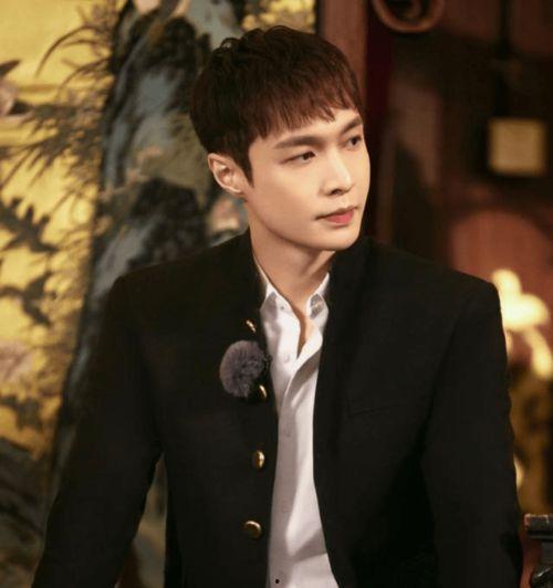 张艺兴最新爆料汇总,揭秘演艺事业背后的心路历程与未来规划